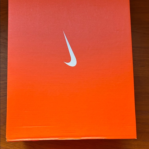 Nike Quest Athletic Shoes NWT - Picture 5 of 5